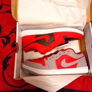 Jordan retro 1 low